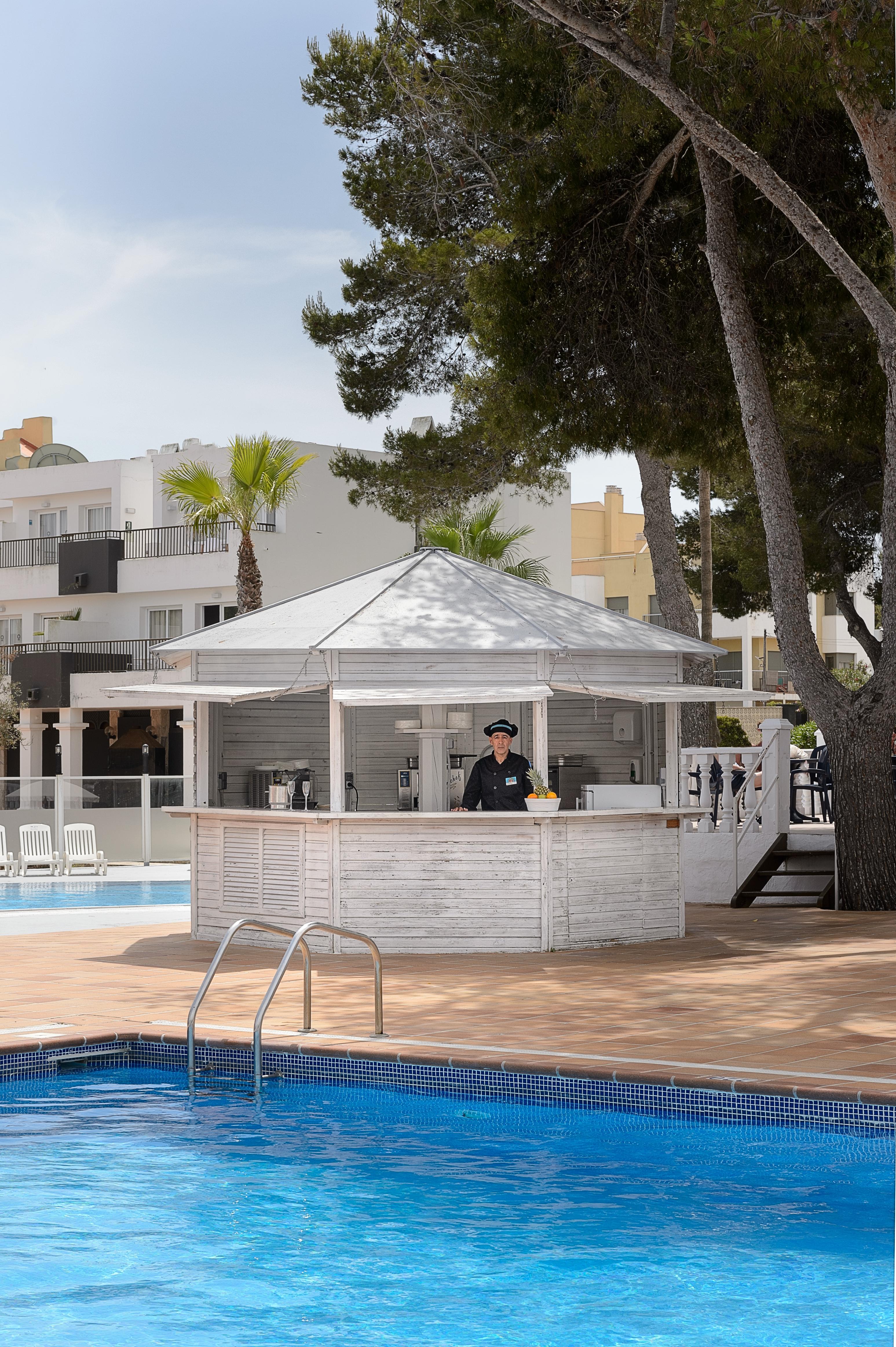 Apartamentos Vibra Riviera San Antonio  Buitenkant foto